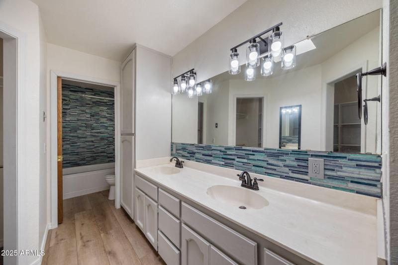 5460KnottinghamLn-WagonWheel-AZ-28