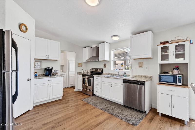 15_16101_El_Mirage_35315_mls