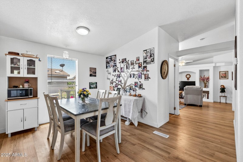 18_16101_El_Mirage_35318_mls