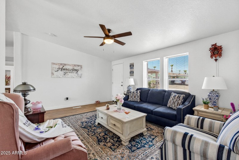 10_16101_El_Mirage_35310_mls