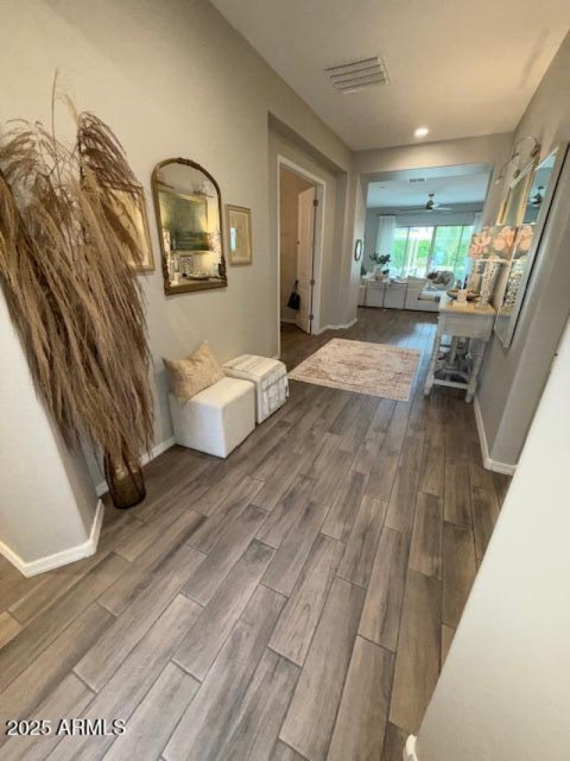 Epanded Entry Way separating Bedrooms bm