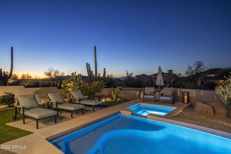 Stunning Heated Pool with Mountain Views