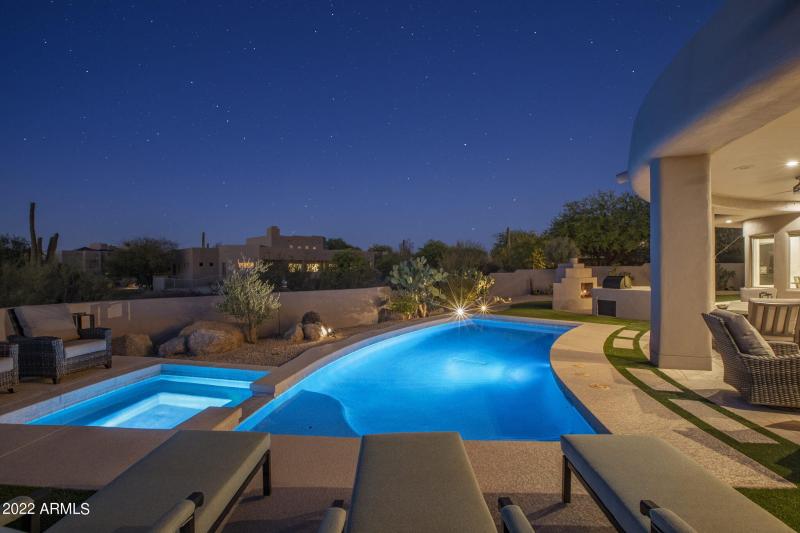 Stunning Heated Pool with Mountain Views