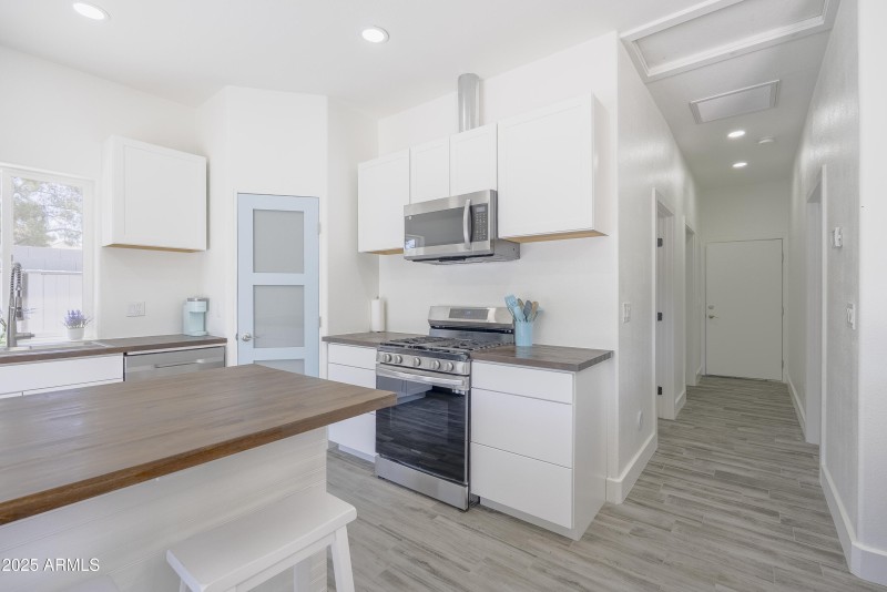 Guest House Kitchen 2