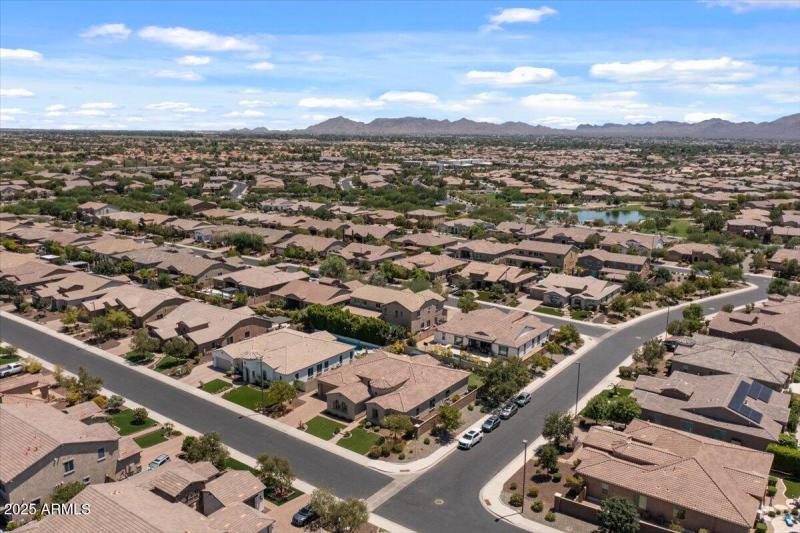 02-Aerial front of home