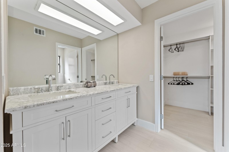 23-8463 E. Natal Cir., Mesa, AZ 85209-oc