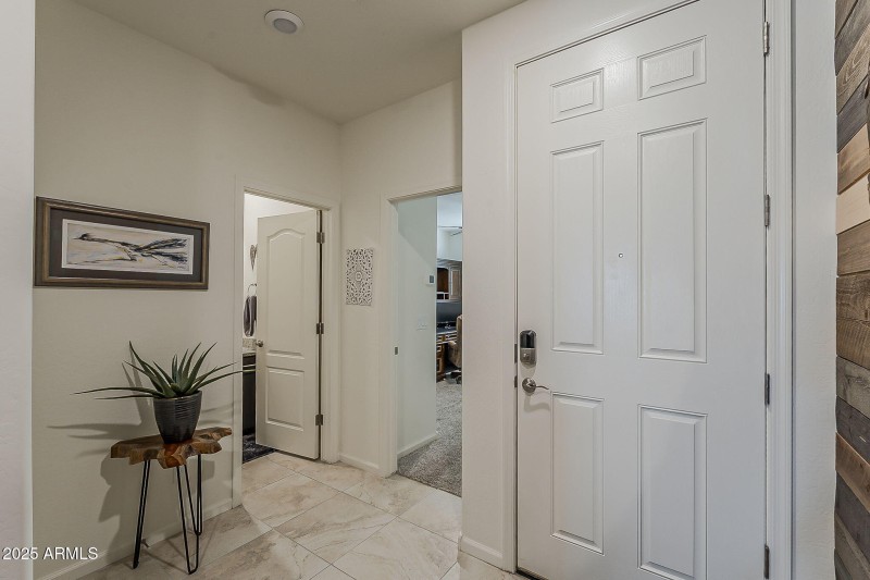 Hallway to second bedroom & bathroom.