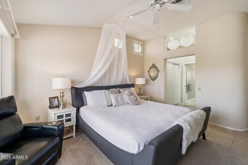 20-web-or-mls-W Sky Hawk Dr-S0708-020