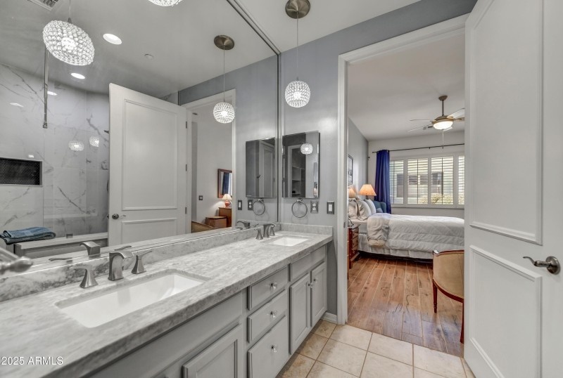 029_Primary Vanities