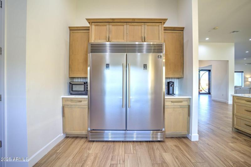 28 Built In Refrigerator