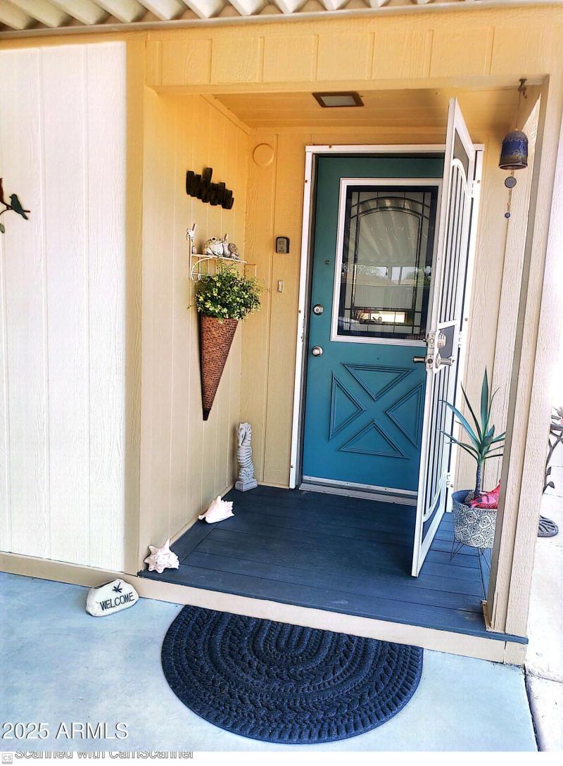 #65 front porch area entrance 2(1)