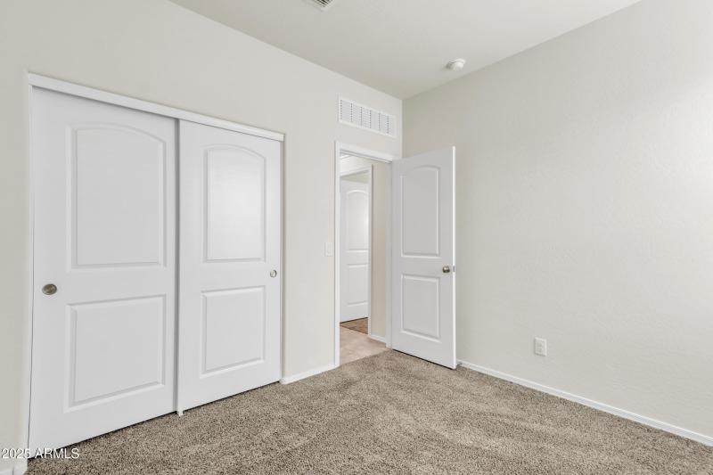 spare bedroom phot 2