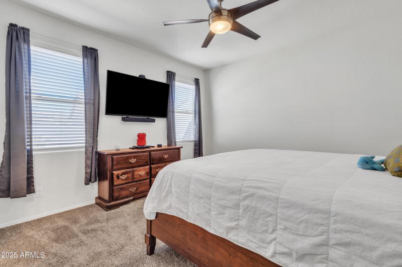 Master bedroom photo 2