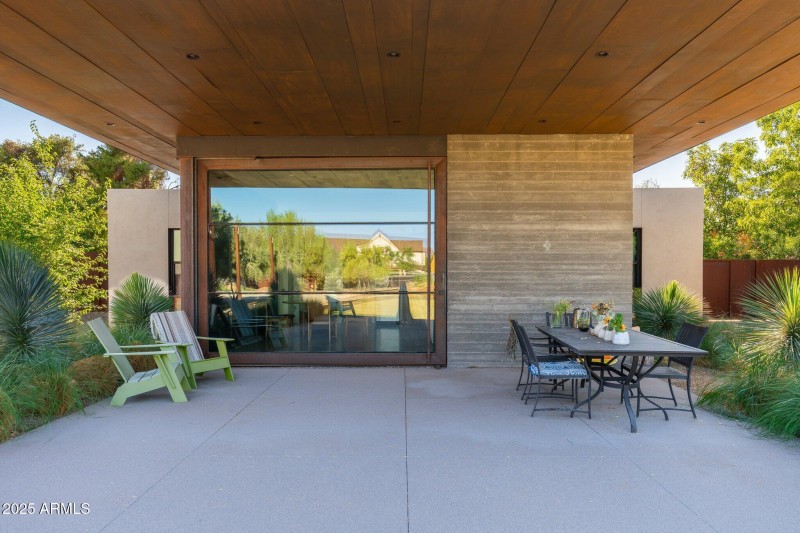 Expansive and Unique Casita Entrance