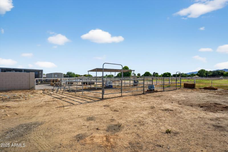 Room for your horses!