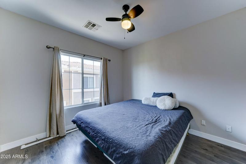 North-Phoenix-Epic-Townhome-15