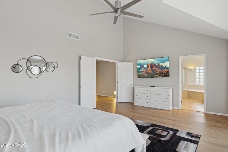 15-web-or-mls-16630-n-61st-pl