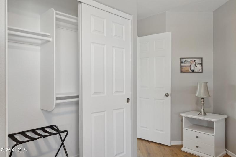 26-web-or-mls-16630-n-61st-pl