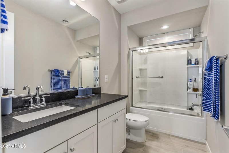 Ensuite to Bedroom 2