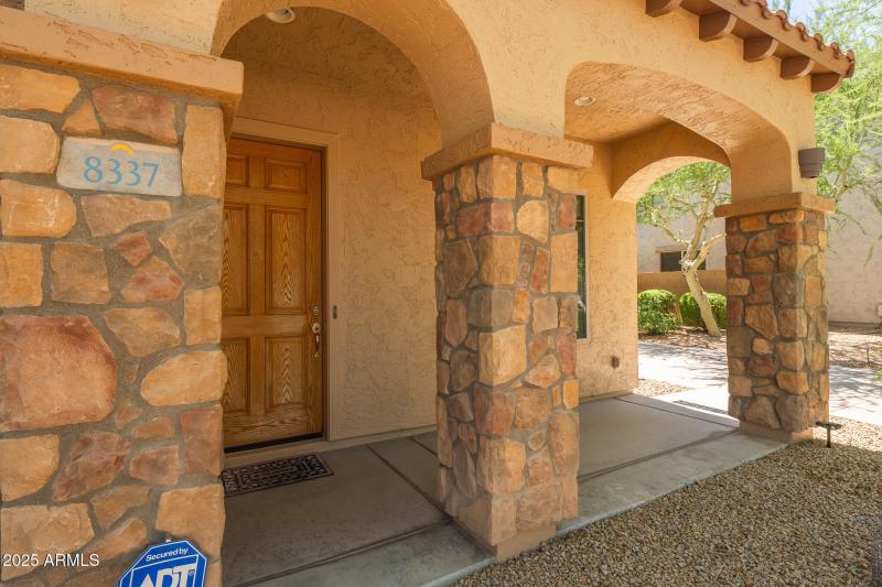 DSC01024-Enhanced-NR