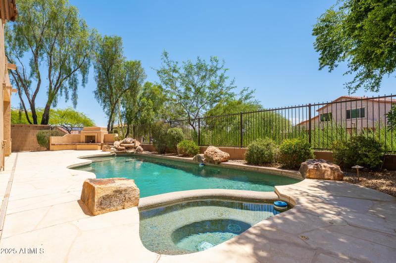 DSC01041-Enhanced-NR