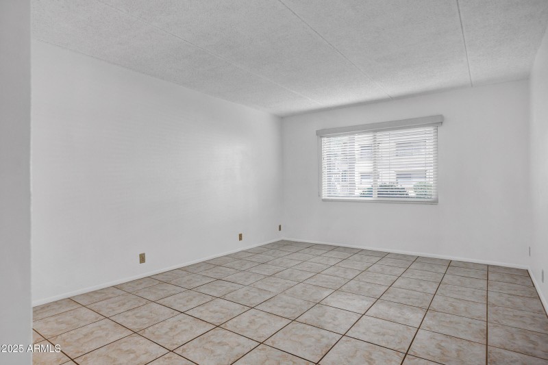 Spacious Primary Suite