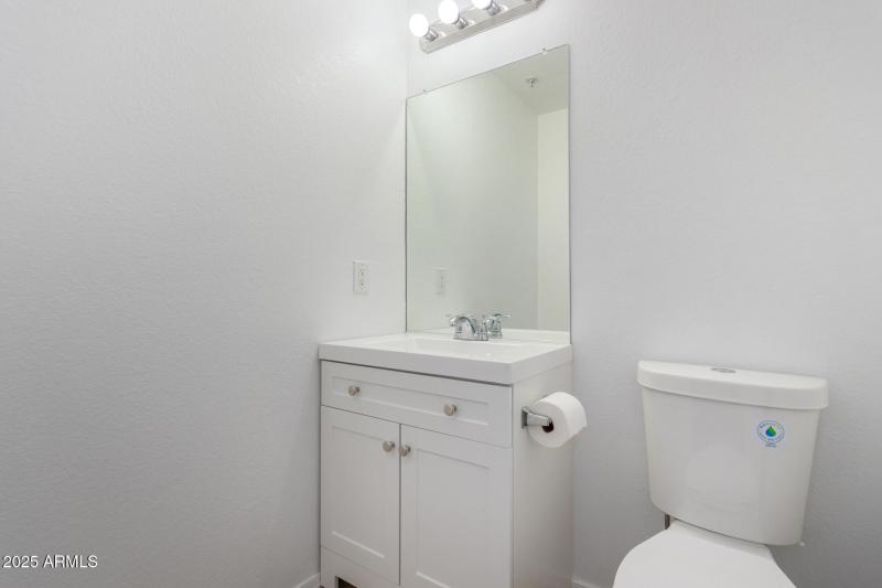 Downstairs 1/2 Bathroom