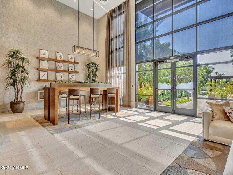 20180815222605337995000000-o