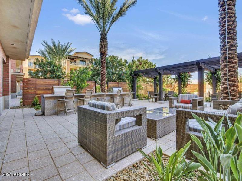 20180815222631024149000000-o