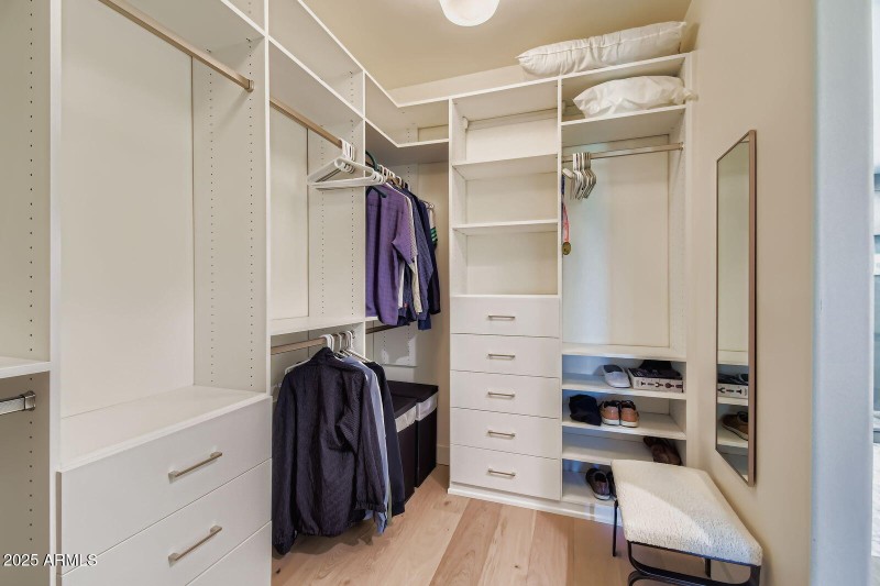 007 - 35 Primary Bedroom Closet