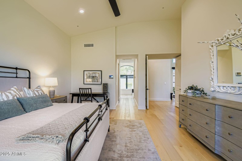 010 - 30 Primary Bedroom