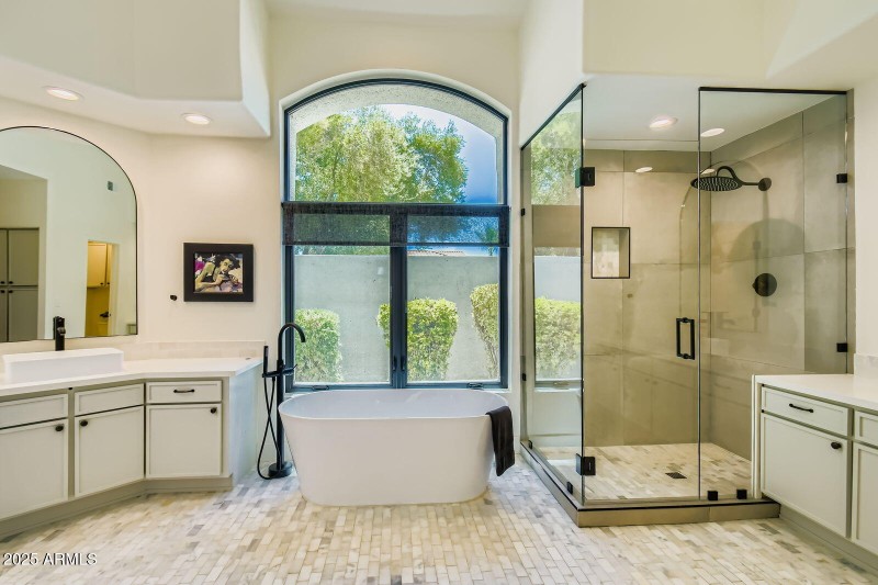 028 - 32 Primary Bathroom