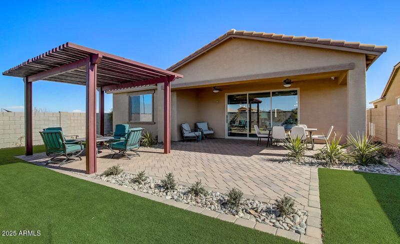 The-Lakes-at-RED_Castellano_xb