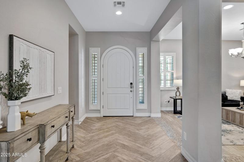 2027 E La Costa Ct-8