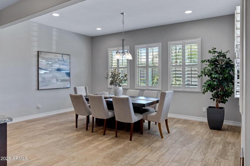 2027 E La Costa Ct-26