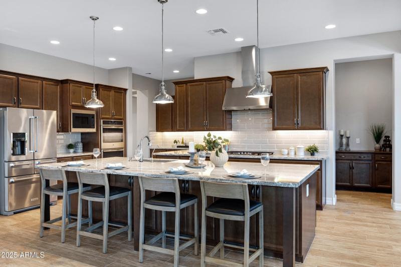 2027 E La Costa Ct-17