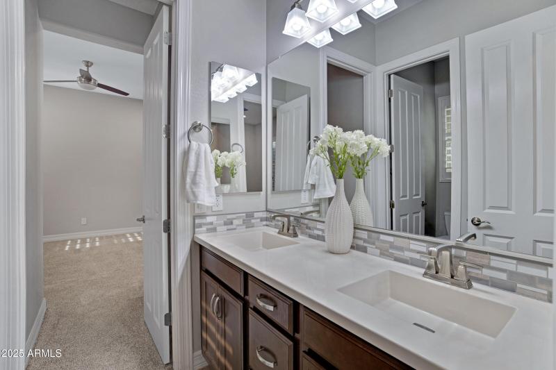 2027 E La Costa Ct-31