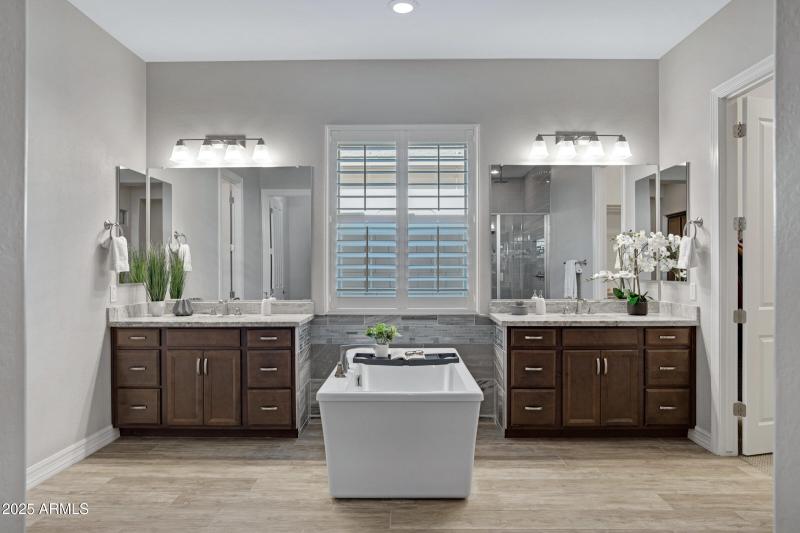 2027 E La Costa Ct-55