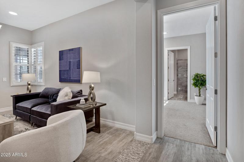 2027 E La Costa Ct-40