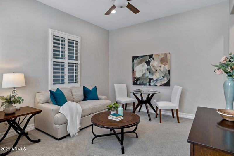 2027 E La Costa Ct-44