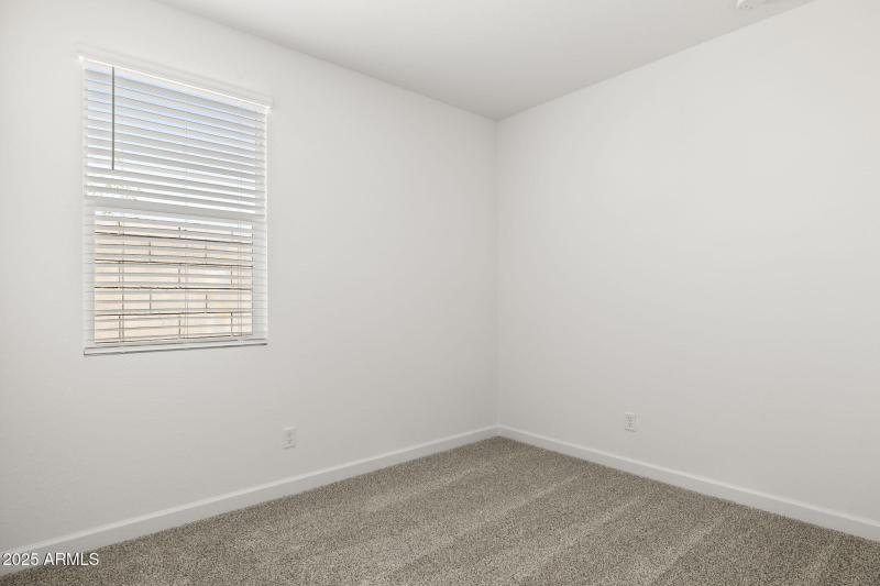 11-web-or-mls-17713-w-eva-st-lot-3-zanje