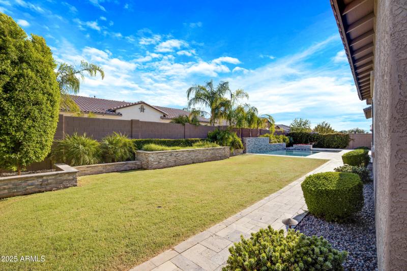 2027 E La Costa Ct-66