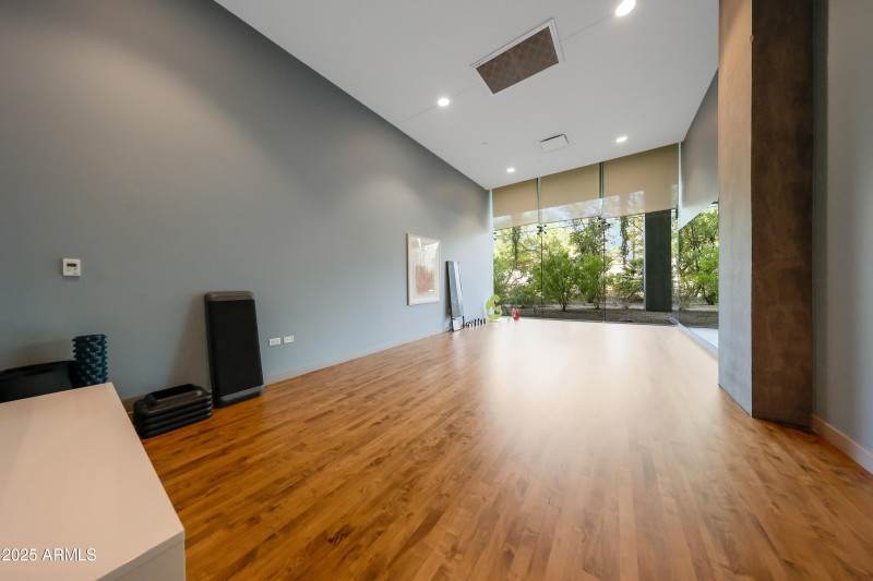yoga /pilates room