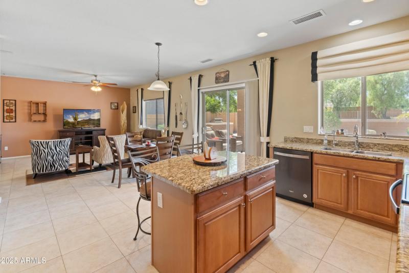 26011 W Tonopah Dr-55