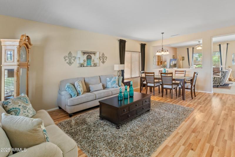 26011 W Tonopah Dr-64