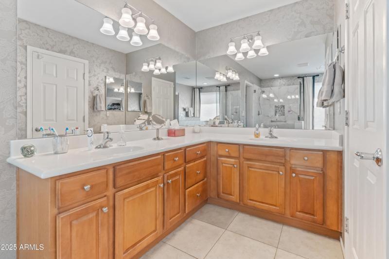 26011 W Tonopah Dr-33