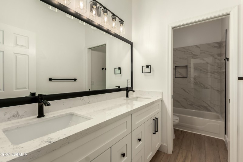 37 - SIERRA MADRE 2060