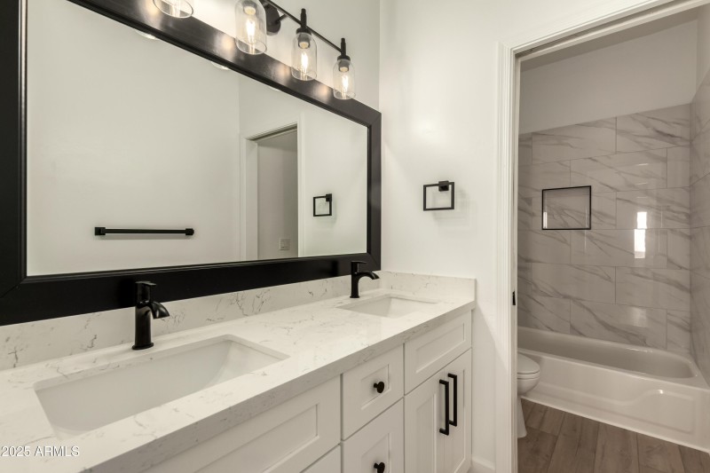 44 - SIERRA MADRE 2060