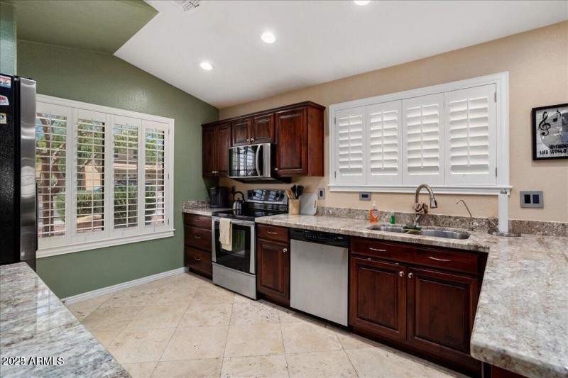 CC3B3C31-0AF3-4465-9ED2-04BC3915559A