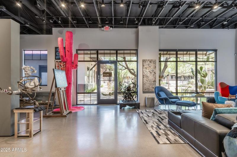 009_Studio Entry-Gallery